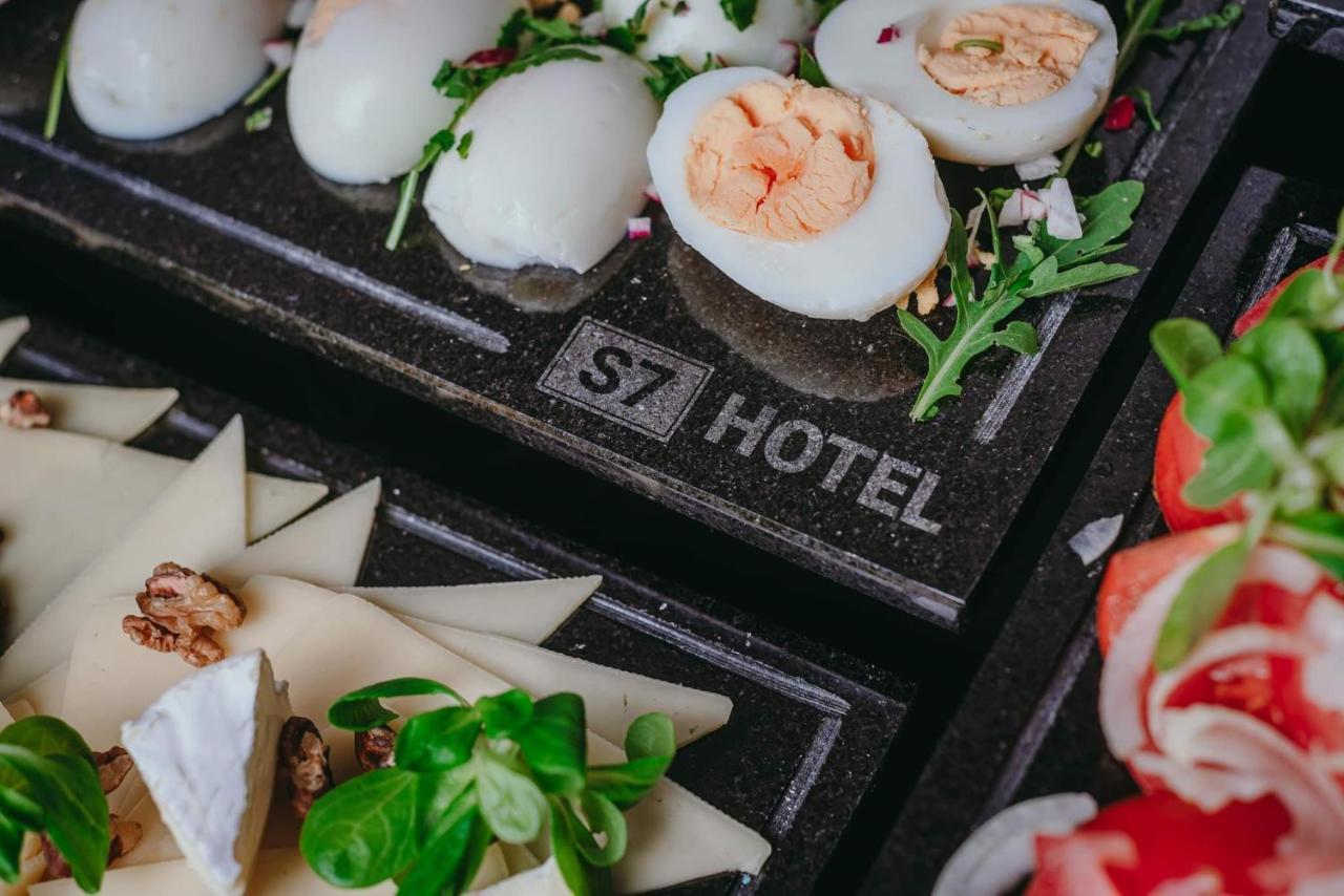S7 Hotel เคียลเซ ภายนอก รูปภาพ