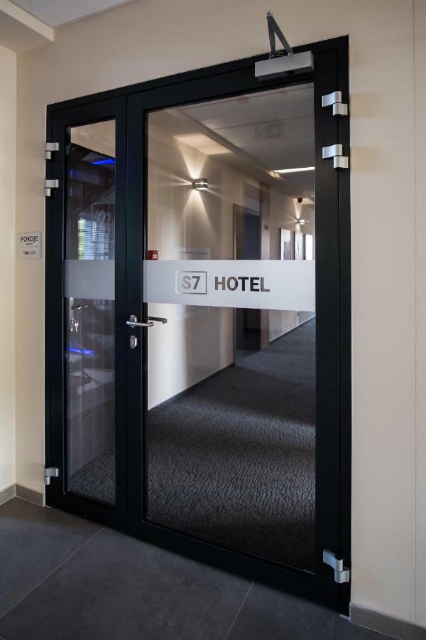 S7 Hotel เคียลเซ ภายนอก รูปภาพ