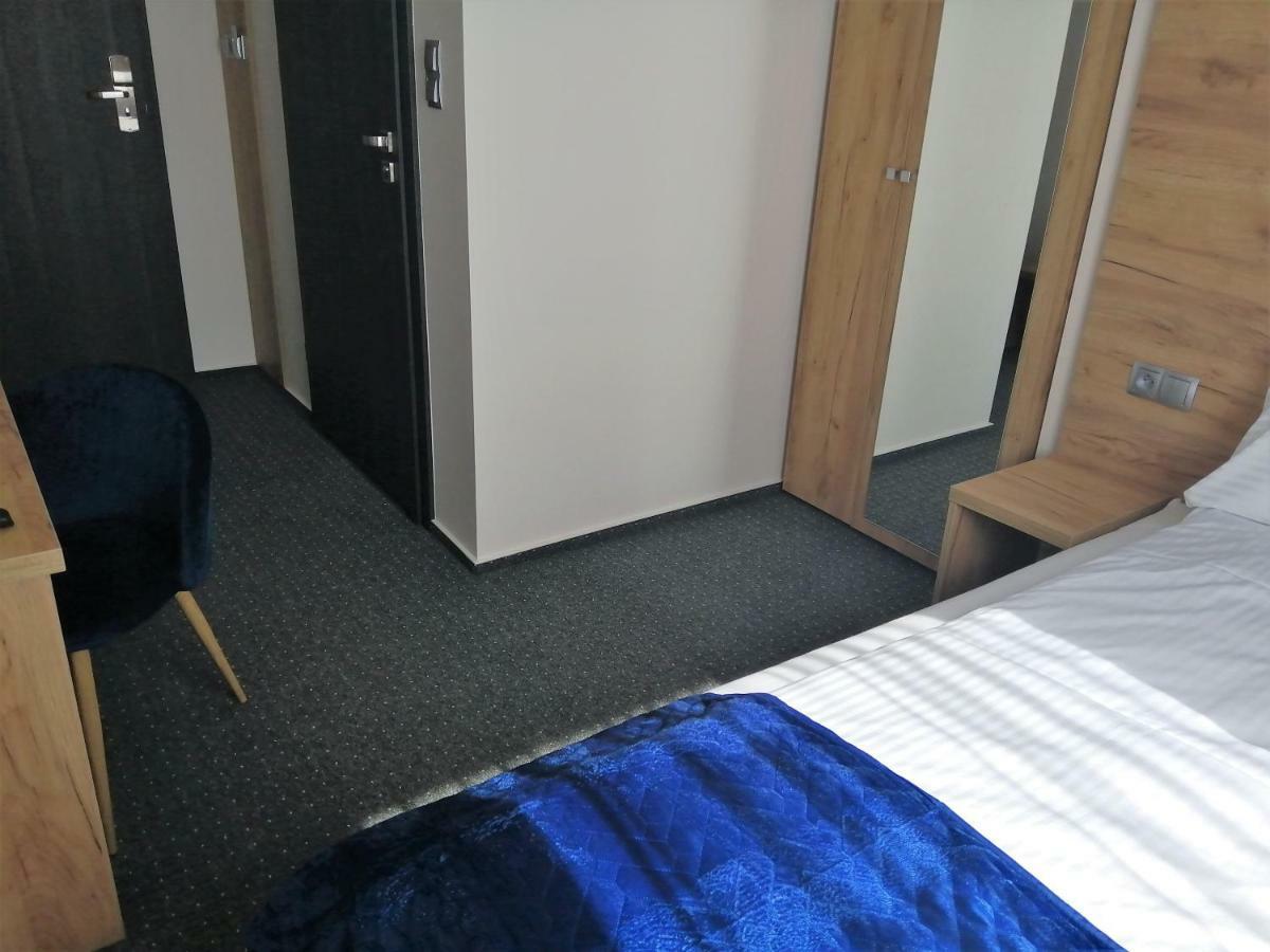 S7 Hotel เคียลเซ ภายนอก รูปภาพ