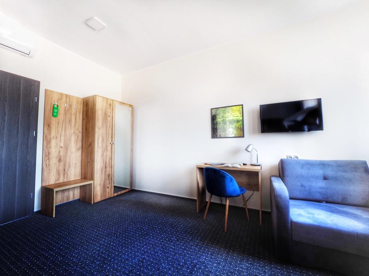 S7 Hotel เคียลเซ ภายนอก รูปภาพ